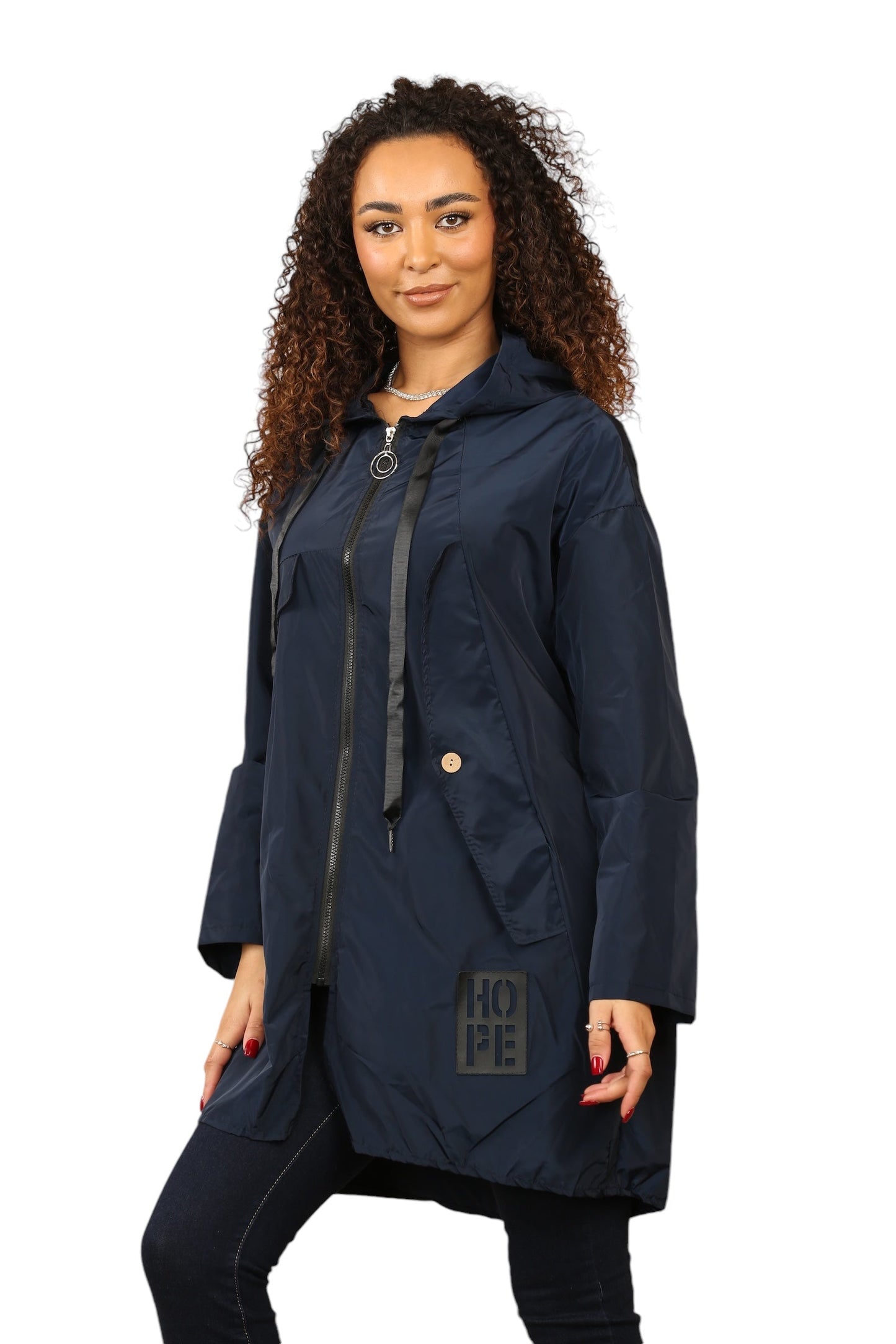 Waterproof mac with oversize pocket design
