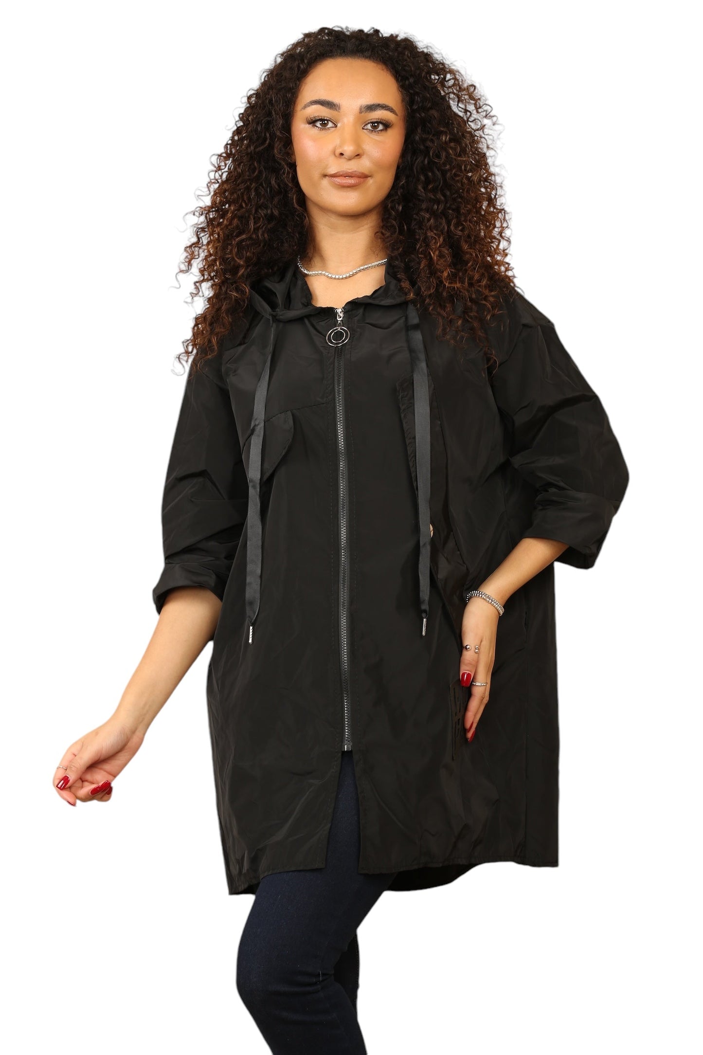 Waterproof mac with oversize pocket design