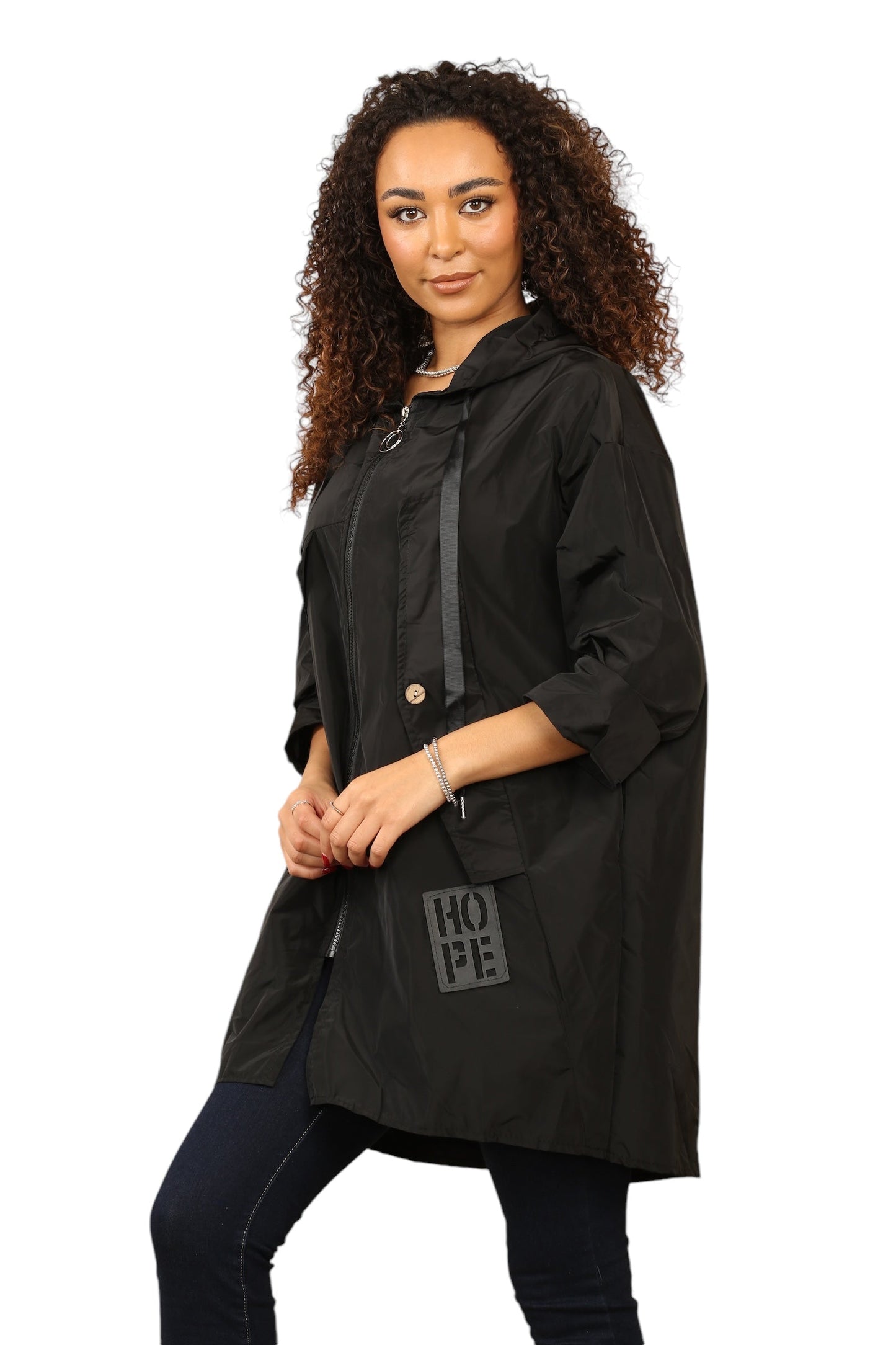 Waterproof mac with oversize pocket design