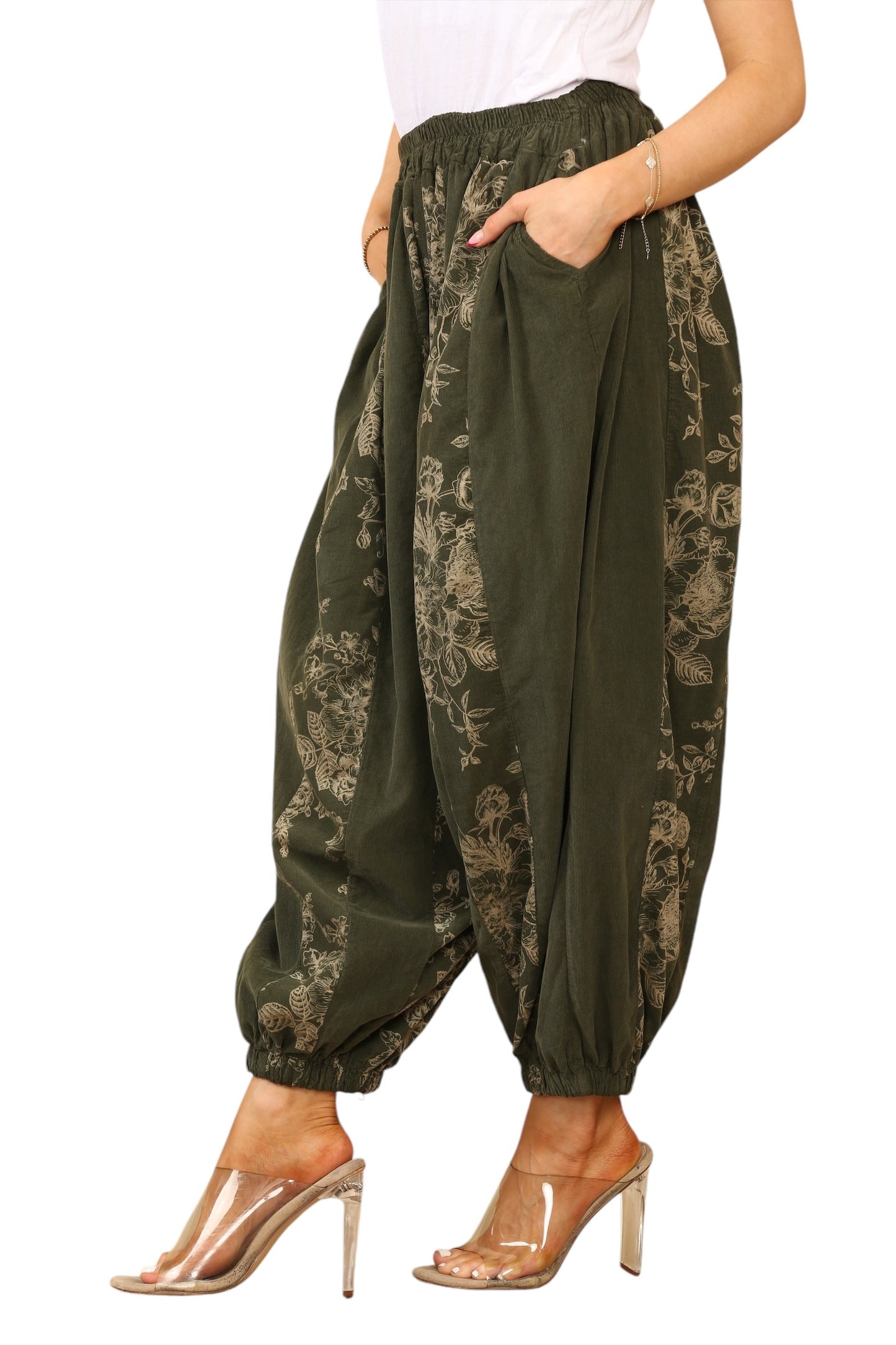 Needle cord cocoon shape trouser