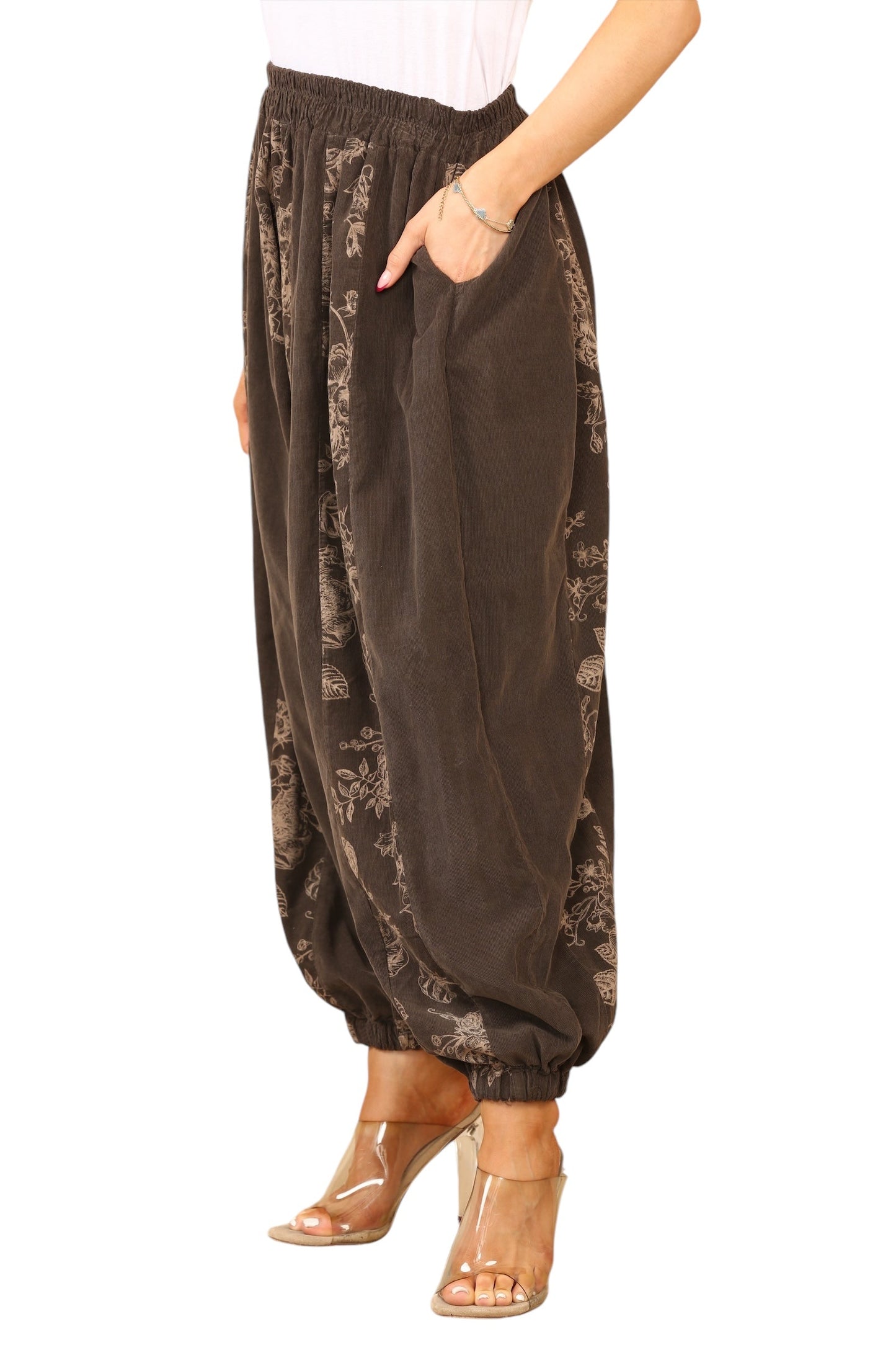 Needle cord cocoon shape trouser