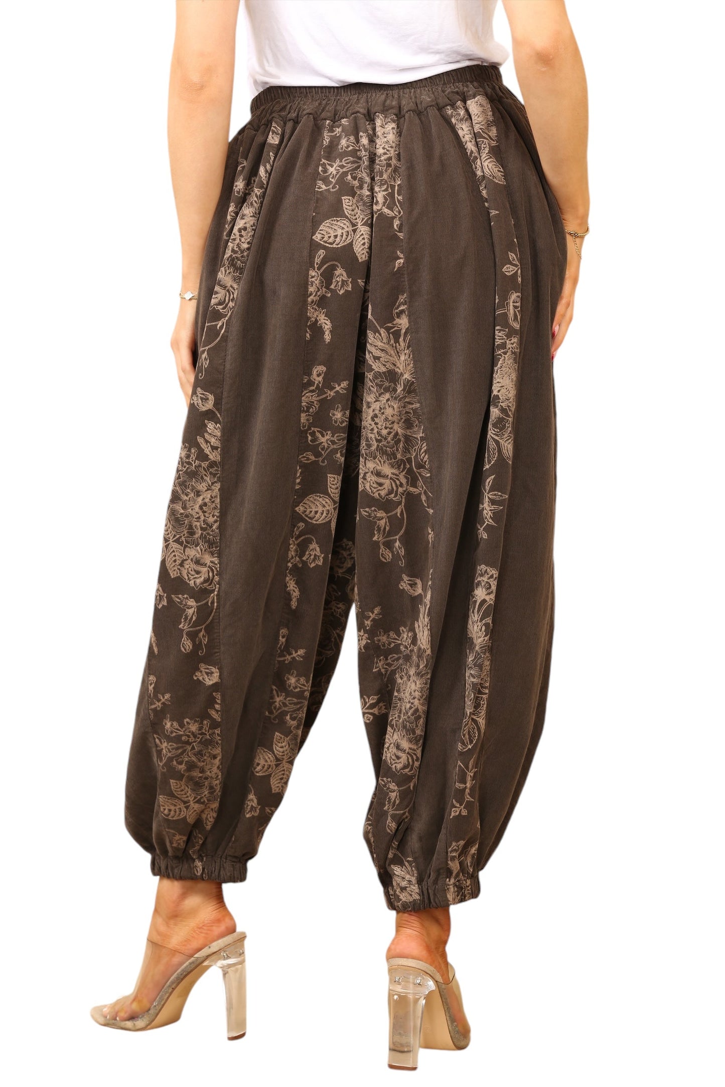 Needle cord cocoon shape trouser