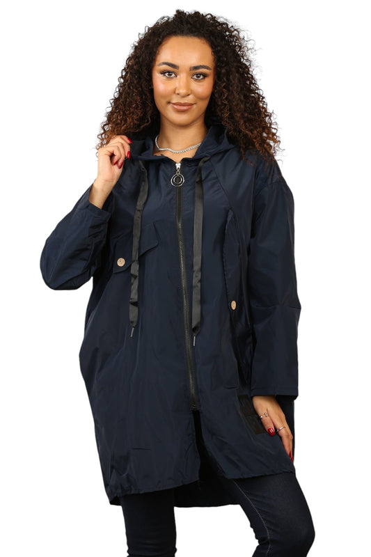 Waterproof mac with oversize pocket design