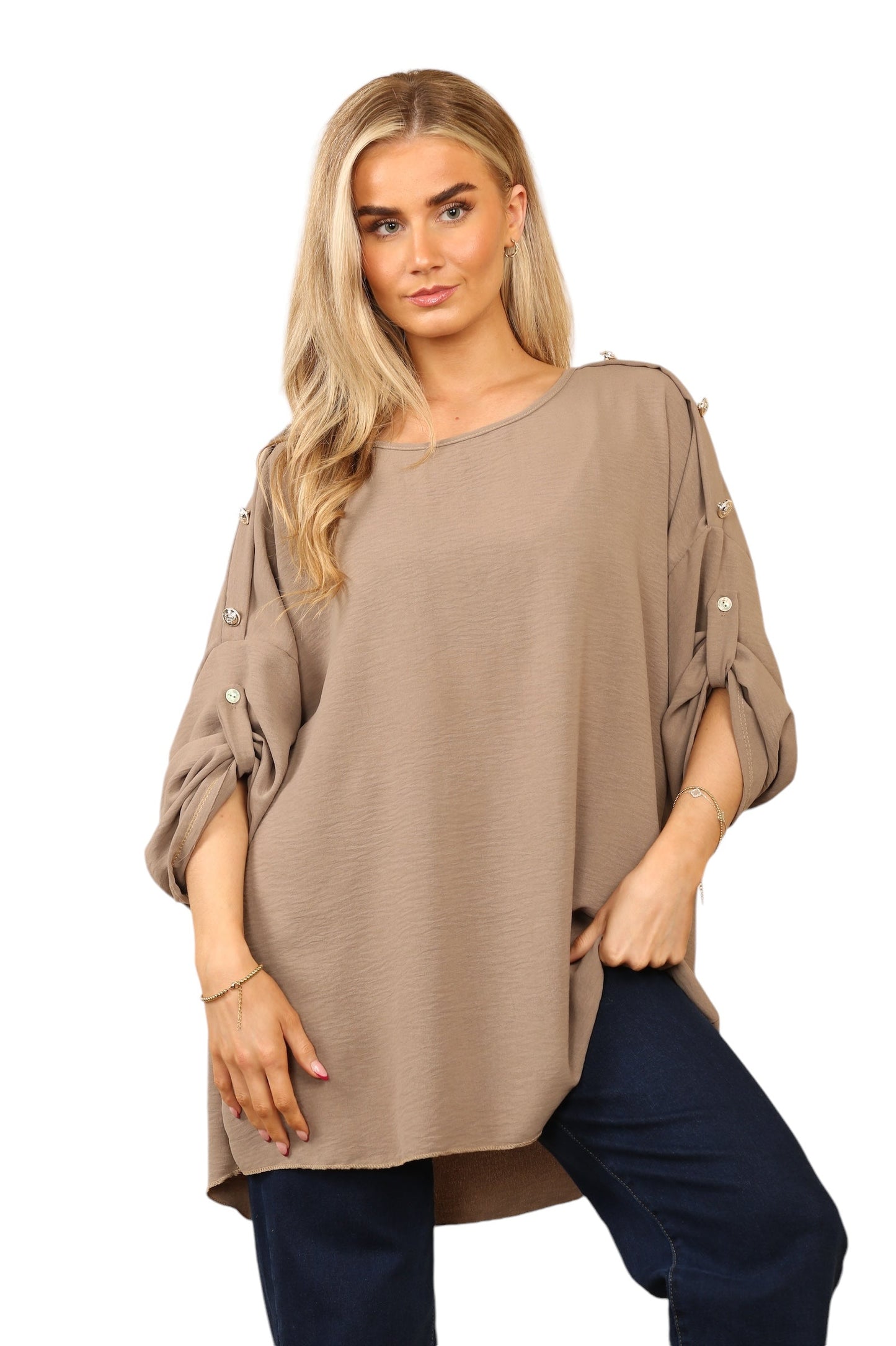Round neck viscous with brass shoulder design