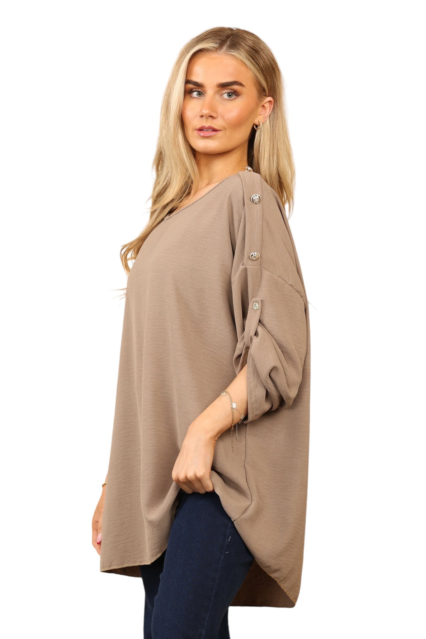 Round neck viscous with brass shoulder design