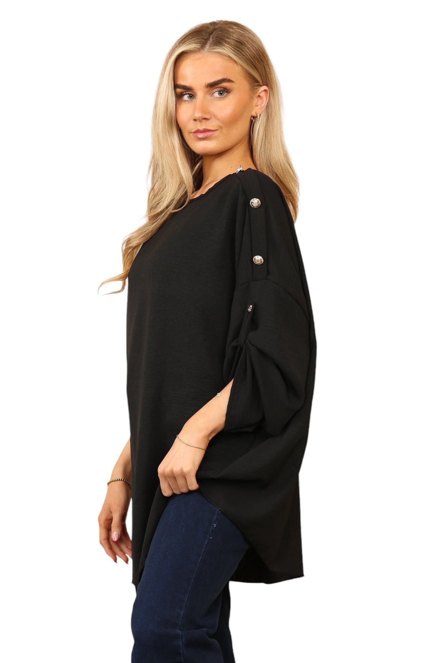 Round neck viscous with brass shoulder design