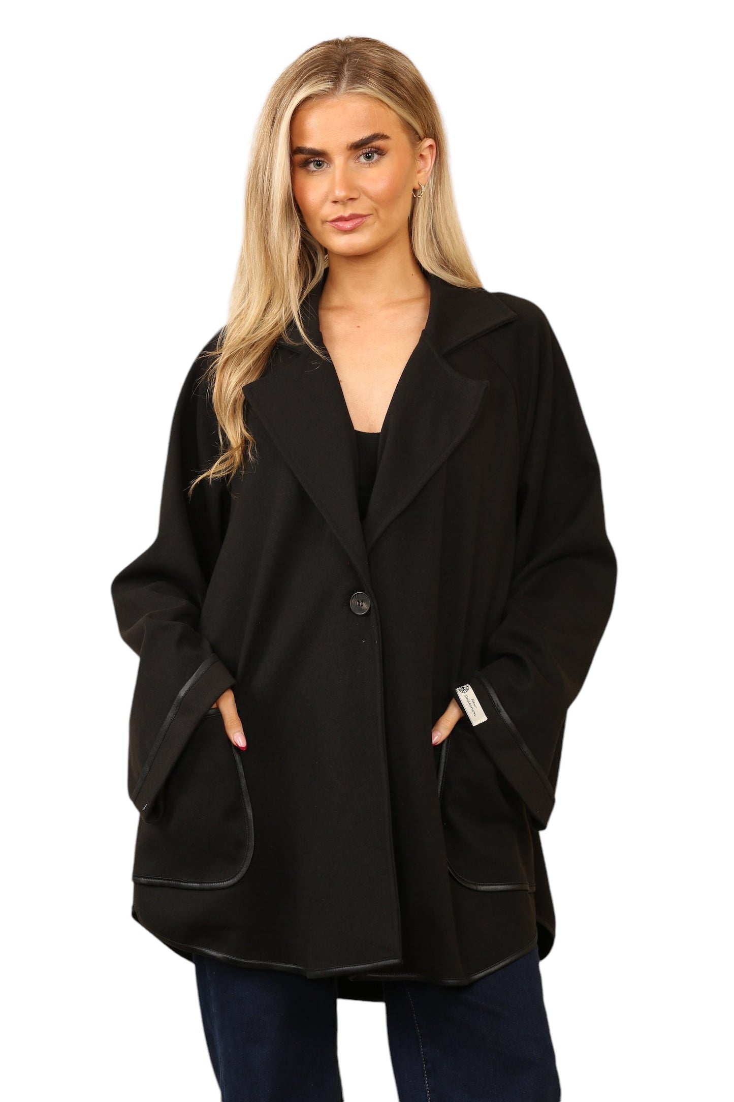 Single button jacket with black cuff and pockets trim