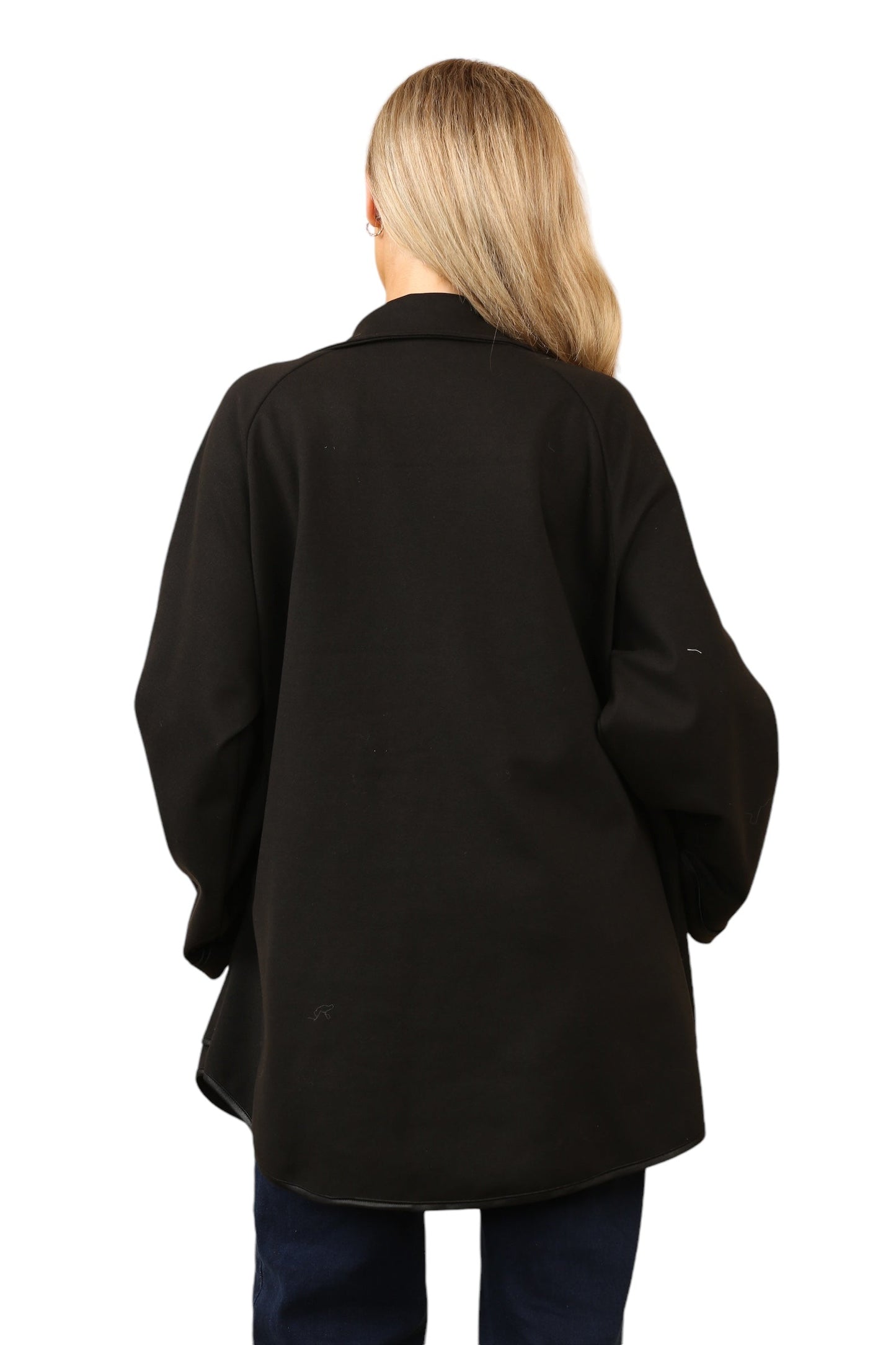 Single button jacket with black cuff and pockets trim