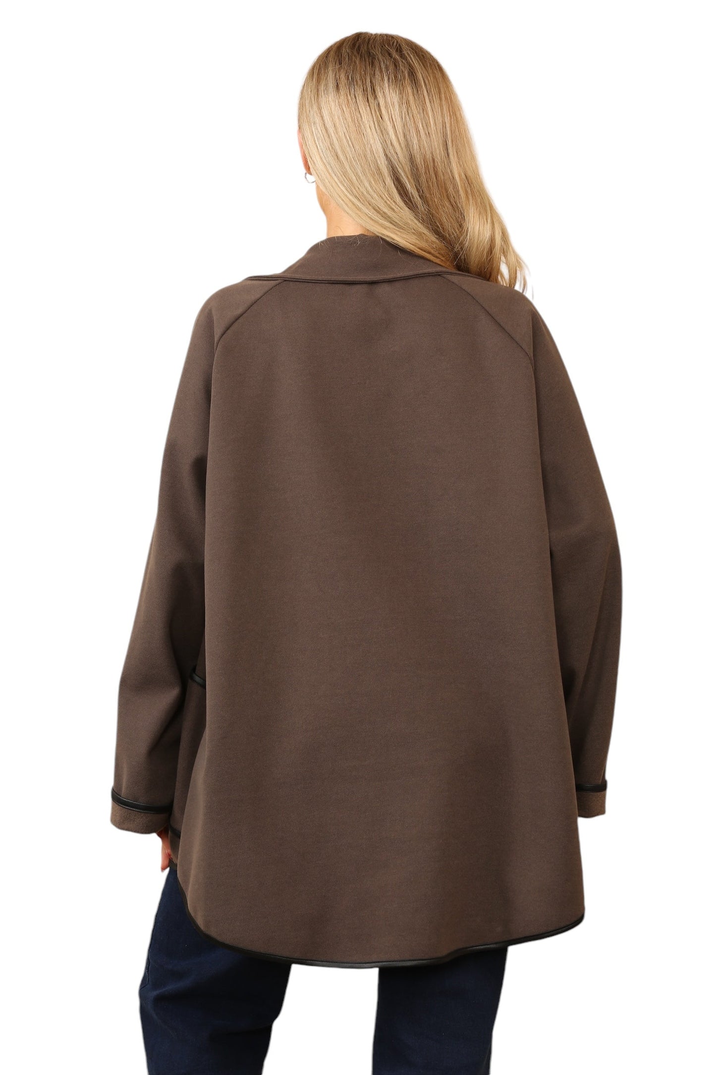 Single button jacket with black cuff and pockets trim